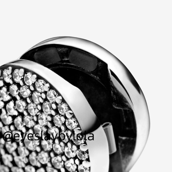 Pandora Round Pavé Clip Charm - Picture 6 of 6